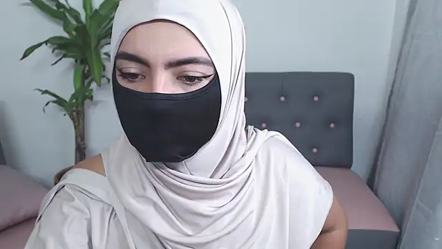 Snapshot of jade_nassar chatting on October 2025 08:42:01 PM jade nassar online show from October 2025 08:42:01 PM