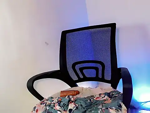 your hottest kim online show from March 2026 05:44:01 AM