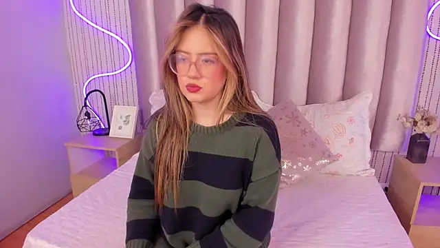 Snapshot of SamanthaPeachss chatting on September 2025 12:31:02 PM SamanthaPeachss online show from September 2025 12:31:02 PM