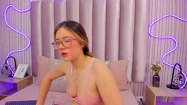 Snapshot of SamanthaPeachss chatting on November 2025 11:53:01 AM SamanthaPeachss online show from November 2025 11:53:01 AM