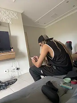 heloagreen  online show from September 2025 06:45:01 PM