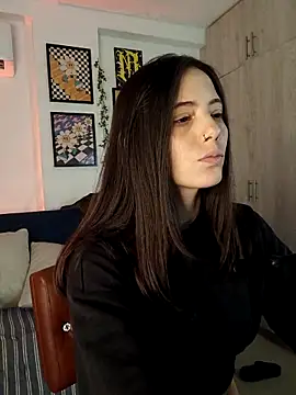 Snapshot of mishelkrave_ chatting on October 2025 01:36:02 AM mishelkrave online show from October 2025 01:36:02 AM