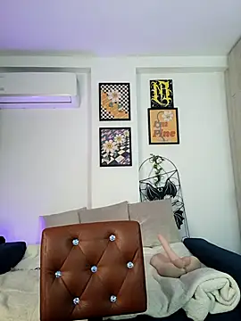 mishelkrave  online show from November 2025 01:04:01 AM