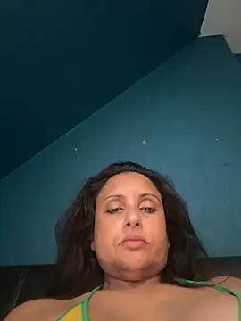 Snapshot of Angelaarayexx chatting on May 2026 07:13:02 AM Angelaarayexx online show from May 2026 07:13:02 AM