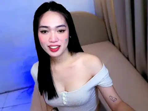 Madmoisellex online show from May 2026 07:42:02 PM