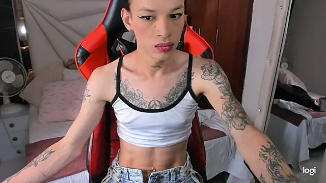 Snapshot of sara_slut21 chatting on December 2024 05:25:01 PM sara slut21 online show from December 2024 05:25:01 PM