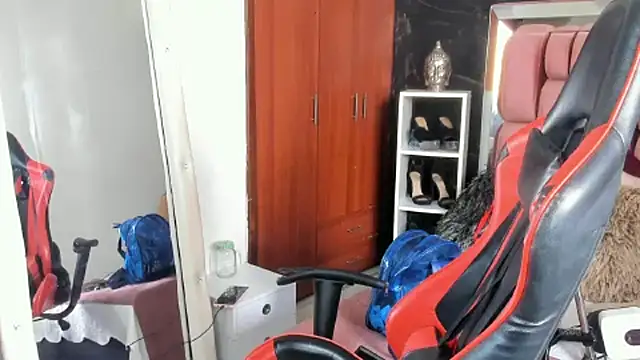 Snapshot of sara_slut21 chatting on February 2025 05:09:02 PM sara slut21 online show from February 2025 05:09:02 PM