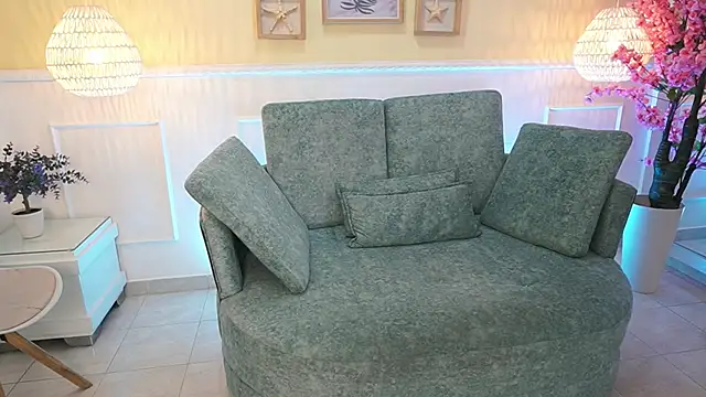 Snapshot of LoonaNyx chatting on September 2025 11:34:01 AM LoonaNyx online show from September 2025 11:34:01 AM