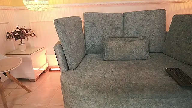 Snapshot of LoonaNyx chatting on September 2025 11:37:02 AM LoonaNyx online show from September 2025 11:37:02 AM