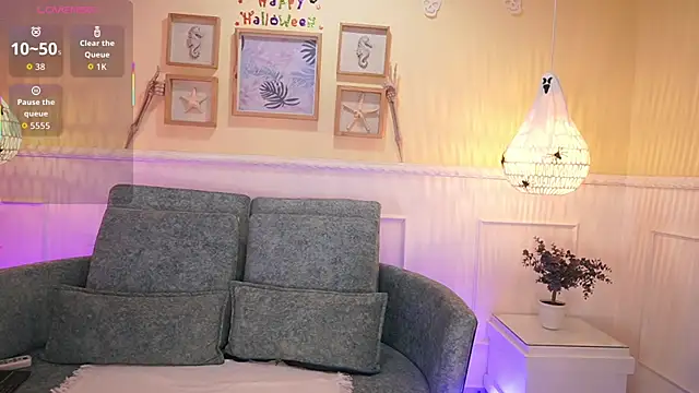 Snapshot of LoonaNyx chatting on October 2025 11:31:02 AM LoonaNyx online show from October 2025 11:31:02 AM