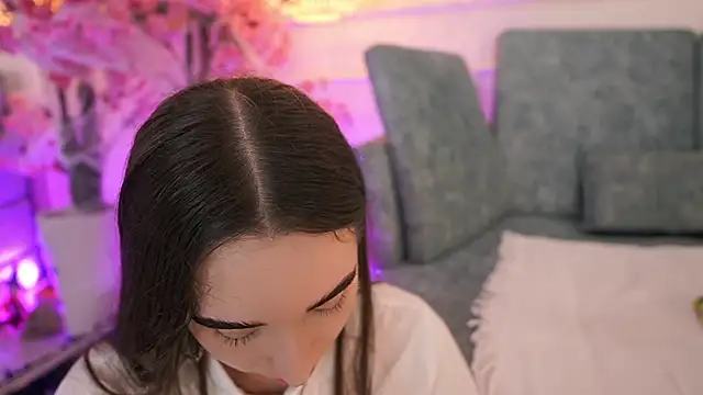 Snapshot of LoonaNyx chatting on October 2025 11:36:01 PM LoonaNyx online show from October 2025 11:36:01 PM