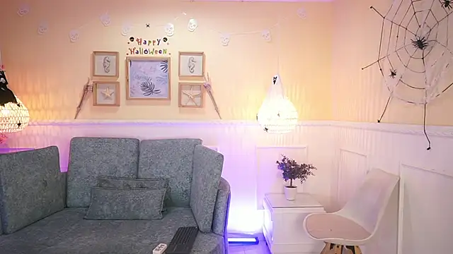 Snapshot of LoonaNyx chatting on October 2025 11:33:02 AM LoonaNyx online show from October 2025 11:33:02 AM