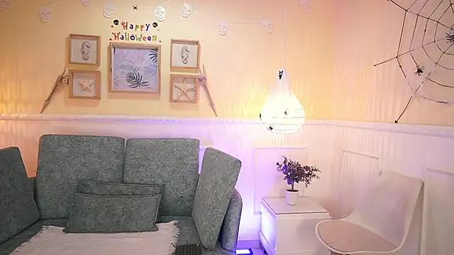 Snapshot of LoonaNyx chatting on October 2025 11:33:02 AM LoonaNyx online show from October 2025 11:33:02 AM