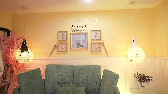 Snapshot of LoonaNyx chatting on October 2025 11:33:02 AM LoonaNyx online show from October 2025 11:33:02 AM