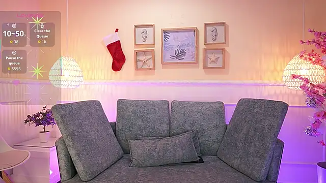 Snapshot of LoonaNyx chatting on November 2025 11:35:01 AM LoonaNyx online show from November 2025 11:35:01 AM