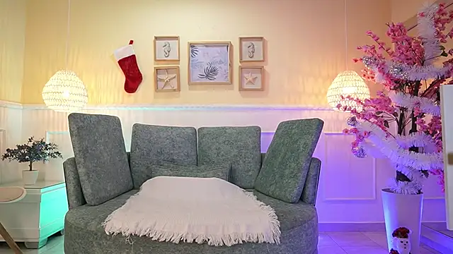 Snapshot of LoonaNyx chatting on December 2025 11:30:02 AM LoonaNyx online show from December 2025 11:30:02 AM