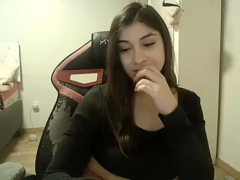 Becca B online show from November 2025 11:18:01 PM