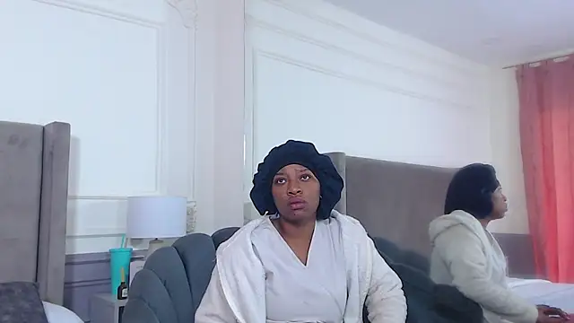 NatashaSilver online show from November 2025 01:11:01 PM