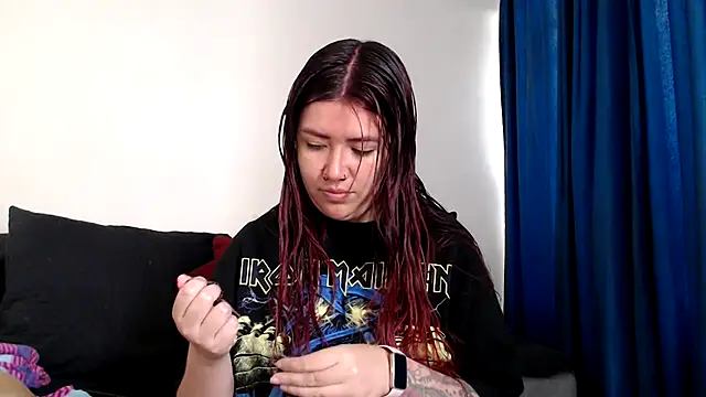 Snapshot of evilheart_69 chatting on November 2025 02:39:02 PM evilheart 69 online show from November 2025 02:39:02 PM