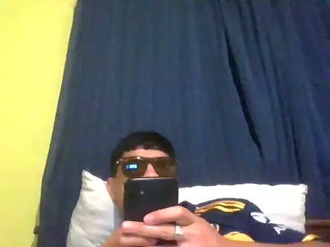 juanfritaa21 online show from September 2025 02:44:02 AM