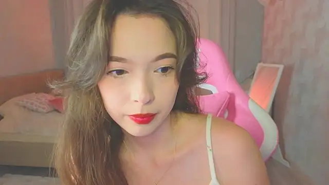 Snapshot of yuna_sunshy chatting on October 2025 12:53:02 AM yuna sunshy online show from October 2025 12:53:02 AM