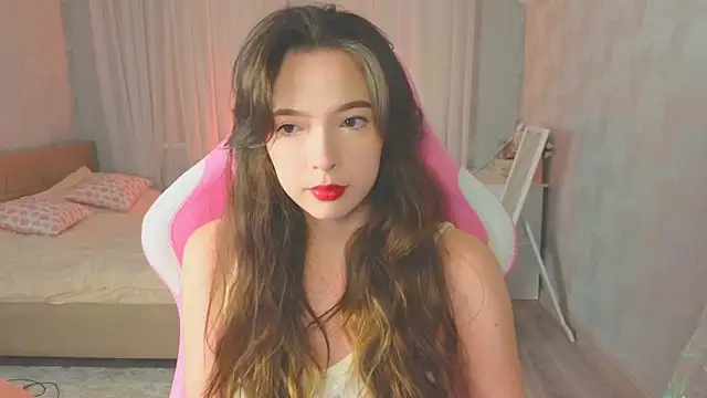 Snapshot of yuna_sunshy chatting on October 2025 12:08:01 AM yuna sunshy online show from October 2025 12:08:01 AM