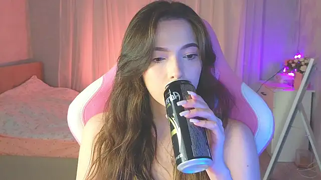 Snapshot of yuna_sunshy chatting on November 2025 12:56:02 AM yuna sunshy online show from November 2025 12:56:02 AM