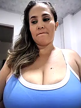 Snapshot of dayana2021 chatting on November 2025 09:59:01 PM dayana2021 online show from November 2025 09:59:01 PM