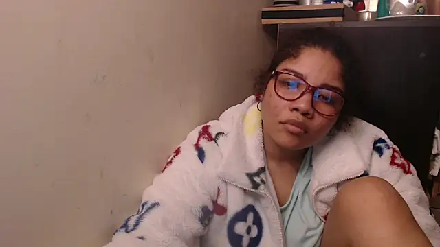 Snapshot of madelene chatting on September 2025 02:28:02 AM madelene online show from September 2025 02:28:02 AM