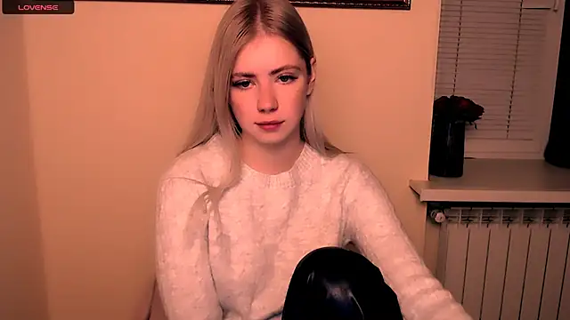 AliceHotty  online show from October 2025 10:05:02 AM
