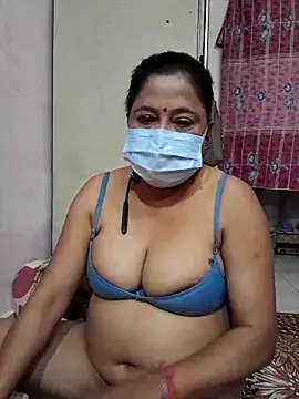 Snapshot of mature_mimi chatting on November 2025 06:30:01 PM mature mimi online show from November 2025 06:30:01 PM