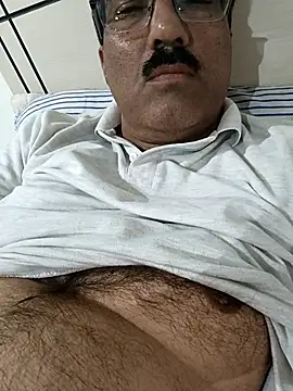 Snapshot of moonflower25 chatting on October 2025 05:12:02 PM moonflower25 online show from October 2025 05:12:02 PM