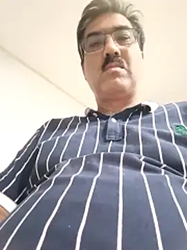 Snapshot of moonflower25 chatting on November 2025 02:40:02 PM moonflower25 online show from November 2025 02:40:02 PM