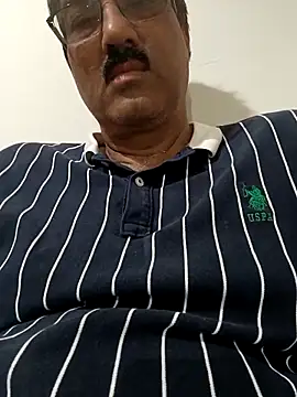 Snapshot of moonflower25 chatting on November 2025 06:36:02 AM moonflower25 online show from November 2025 06:36:02 AM