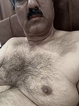 Snapshot of moonflower25 chatting on December 2025 03:24:02 AM moonflower25 online show from December 2025 03:24:02 AM