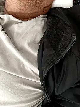 Snapshot of moonflower25 chatting on January 2026 01:08:02 AM moonflower25 online show from January 2026 01:08:02 AM