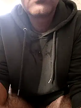 Snapshot of moonflower25 chatting on January 2026 04:07:02 AM moonflower25 online show from January 2026 04:07:02 AM