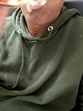 Snapshot of moonflower25 chatting on January 2026 03:32:01 AM moonflower25 online show from January 2026 03:32:01 AM