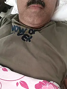 Snapshot of moonflower25 chatting on February 2026 07:23:02 PM moonflower25 online show from February 2026 07:23:02 PM