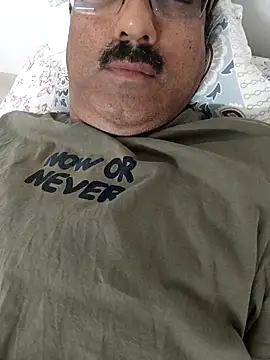 Snapshot of moonflower25 chatting on March 2026 06:59:02 PM moonflower25 online show from March 2026 06:59:02 PM