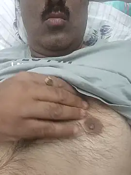 Snapshot of moonflower25 chatting on March 2026 02:15:01 AM moonflower25 online show from March 2026 02:15:01 AM