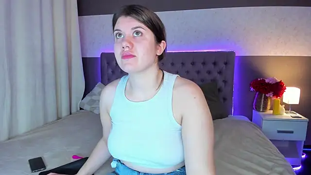 Snapshot of NikkiBustt chatting on November 2025 06:34:02 AM NikkiBustt online show from November 2025 06:34:02 AM