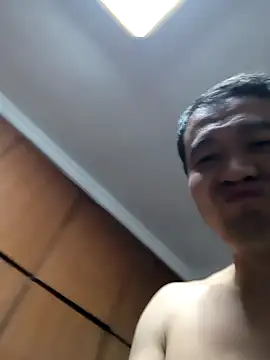 Snapshot of huanhuanaaaaa chatting on November 2025 04:07:02 PM huanhuanaaaaa online show from November 2025 04:07:02 PM