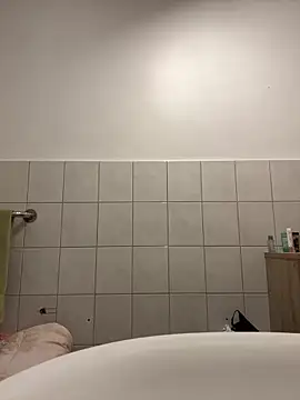 Emilia Mausi online show from December 2025 08:04:02 PM