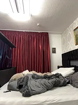 Emilia Mausi online show from February 2026 07:19:02 PM