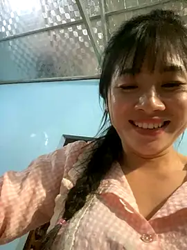 One-nice online show from October 2025 12:16:01 PM