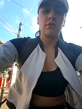 CAROLINE  07 online show from March 2026 01:17:01 PM