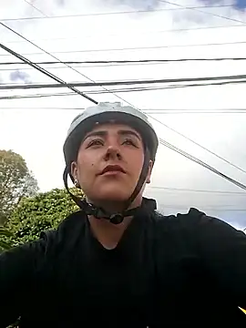 CAROLINE  07 online show from March 2026 01:03:02 PM