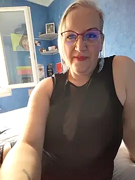 Snapshot of Feelineducentre chatting on September 2025 02:06:02 PM Feelineducentre online show from September 2025 02:06:02 PM