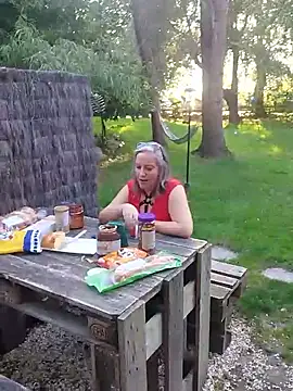 Snapshot of Feelineducentre chatting on September 2025 03:56:02 PM Feelineducentre online show from September 2025 03:56:02 PM